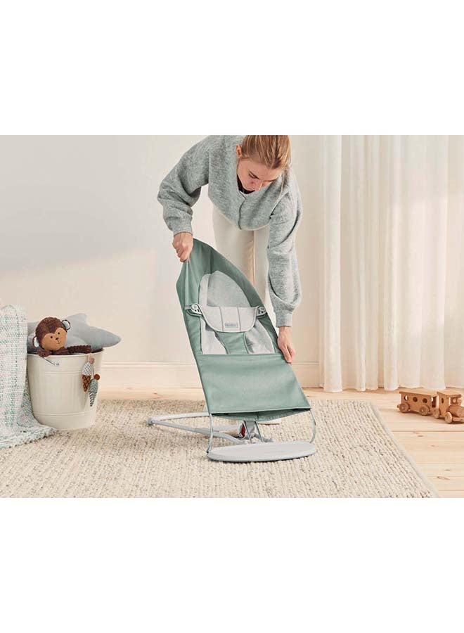 BABYBJORN Bouncer Balance Soft, Woven/Jersey, Light Sage/Grey - Image 3